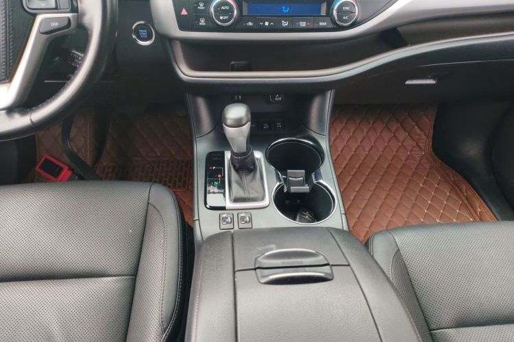丰田 汉兰达 2015款 2.0T 四驱豪华版 7座中控内饰18