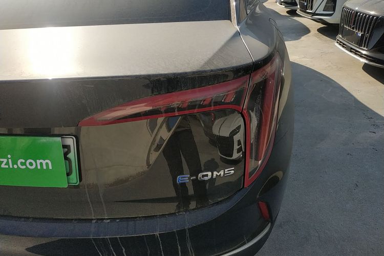 红旗E-QM5 2023款 改款 基础出行版车身外观6006