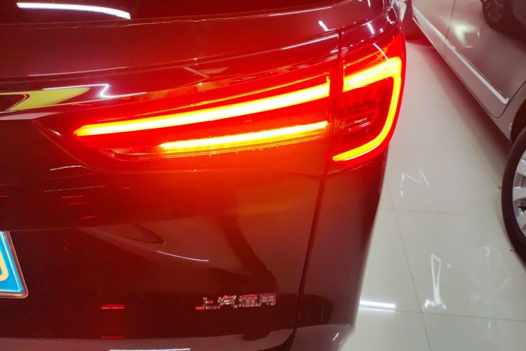 别克GL8 2021款 ES陆尊 653T 豪华型车身外观9