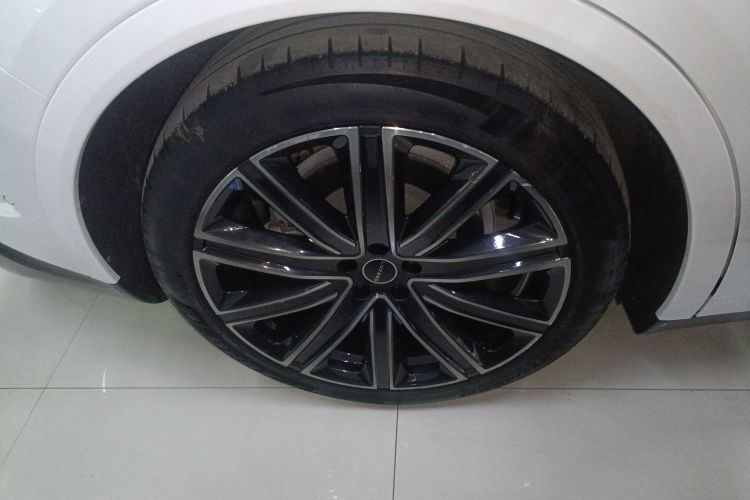 鸿蒙智行 智界R7 2024款 纯电 802km Max车身外观6003