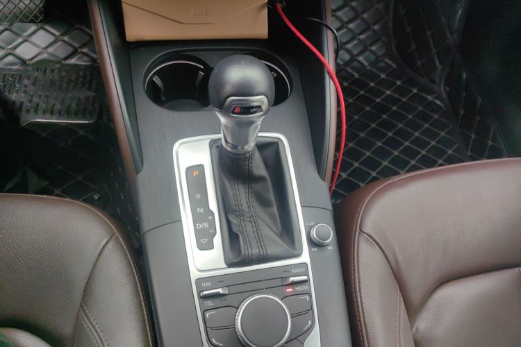 奥迪A3 2015款 Sportback 40 TFSI 自动舒适型中控内饰18