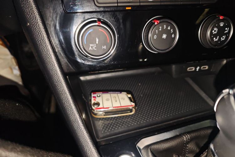 大众 速腾 2023款 300TSI DSG超越版中控内饰11