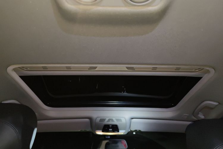 宝马3系 2016款 320Li 时尚型中控内饰22