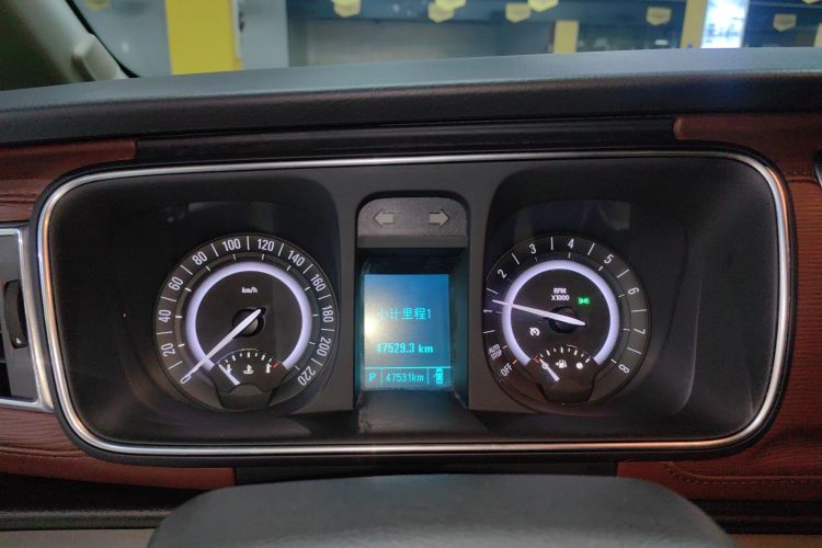 别克GL8 2018款 28T 舒适型 国VI中控内饰14