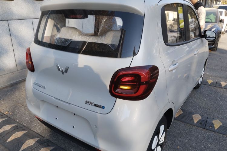 五菱汽车 宏光MINIEV 2025款 四门版 进阶款车身外观7