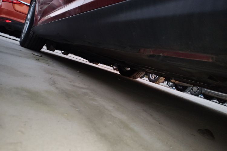 福特 福克斯 2017款 三厢 1.6L 自动风尚型智行版局部细节9002