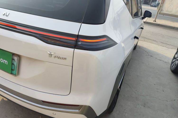 埃安 AION Y 2023款 Plus 510 智领版车身外观9