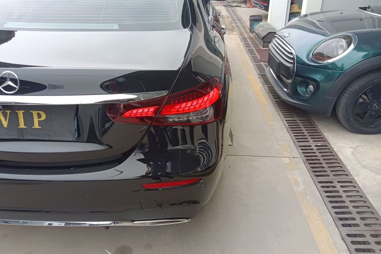 奔驰E级 2021款 E 300 L 运动豪华型车身外观6006