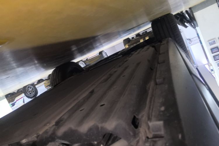 腾势N8 2023款 四驱超混旗舰七座版局部细节9002