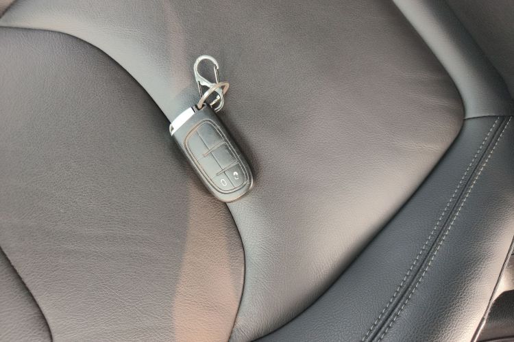 Jeep 自由光 2020款 2.0T 两驱领先版中控内饰11