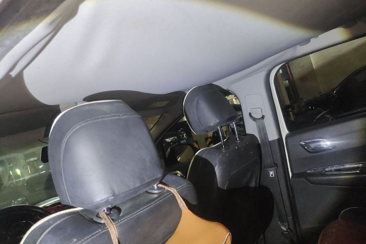 标致3008 2013款 2.0L 自动经典版局部细节22