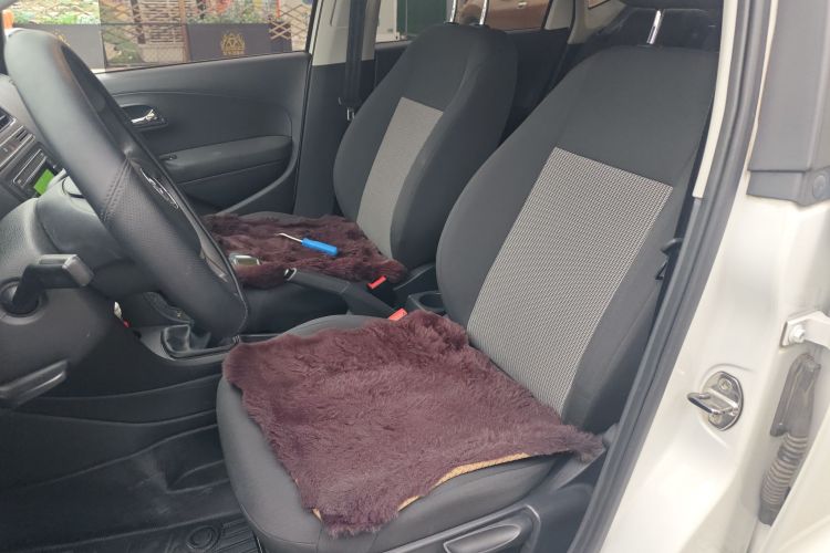 大众 Polo 2016款 1.4L 手动风尚型中控内饰19