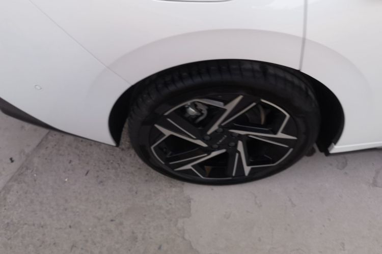 领克07 2024款 EM-P 126长续航 Halo车身外观6008