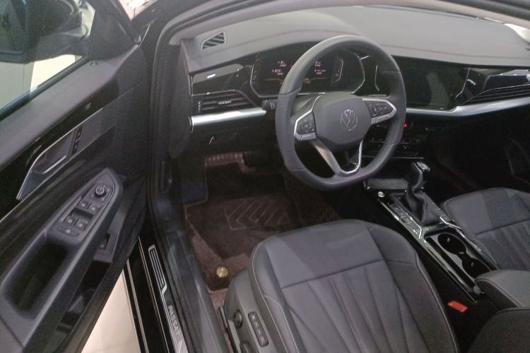 大众 帕萨特 2025款 出众款 330TSI 星空精英版中控内饰20