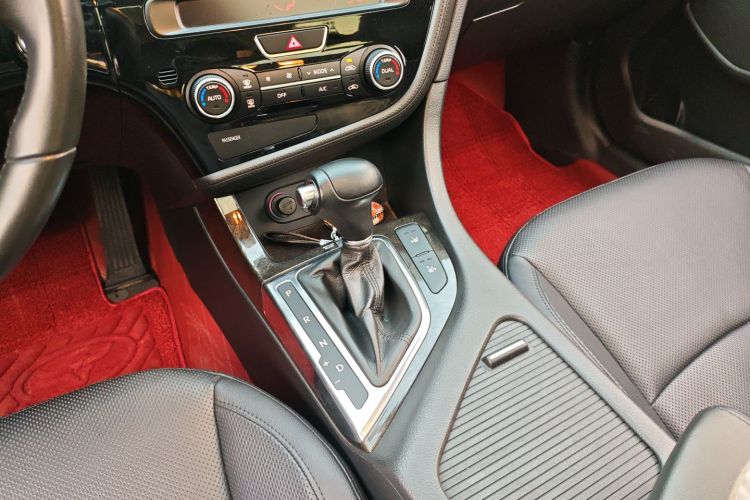 起亚K5 2014款 2.0L 自动LUXURY局部细节18