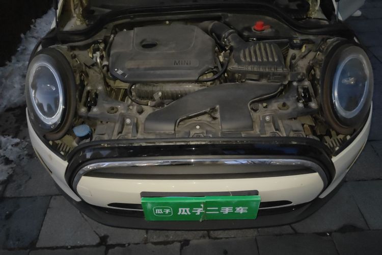 MINI 2022款 改款 1.5T COOPER 艺术家局部细节24