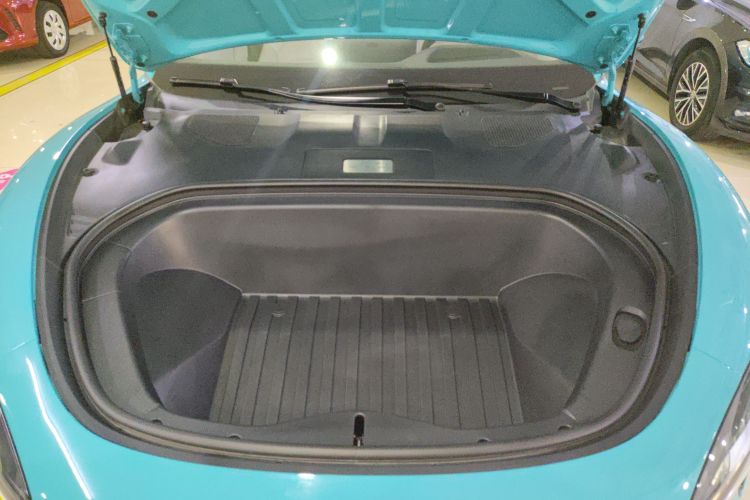 小米汽车 小米SU7 2024款 四驱超长续航高阶智驾Max版机舱底盘24