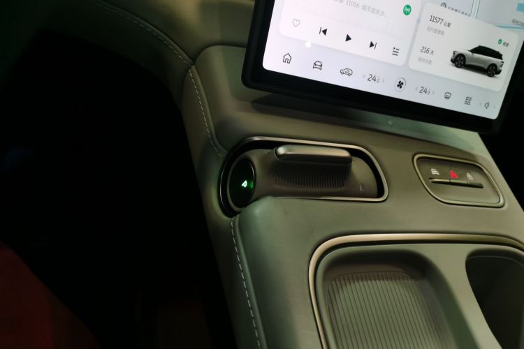 蔚来ES6 2024款 75kWh中控内饰18
