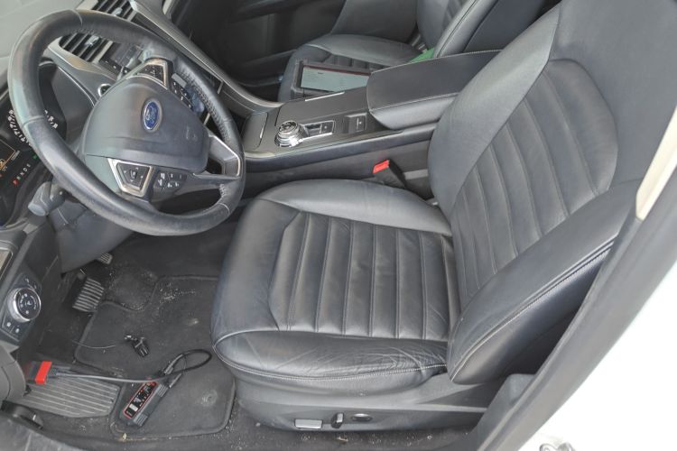 福特 蒙迪欧 2017款 改款 EcoBoost 180 时尚型局部细节19