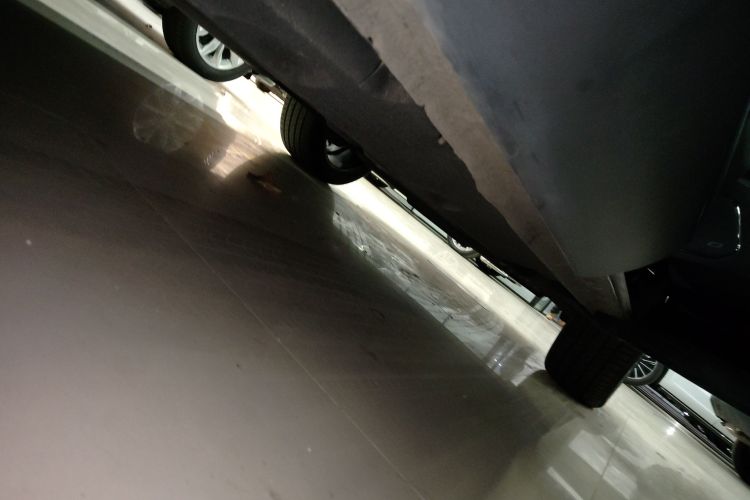 红旗HS5 2019款 2.0T 智联旗领四驱版局部细节9001