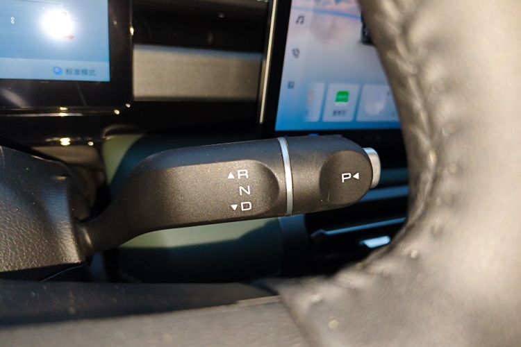 宝骏悦也Plus 2026款 301km旗舰版中控内饰18