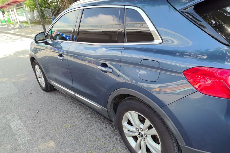 林肯MKX 2018款 2.0T 两驱尊享版车身外观4