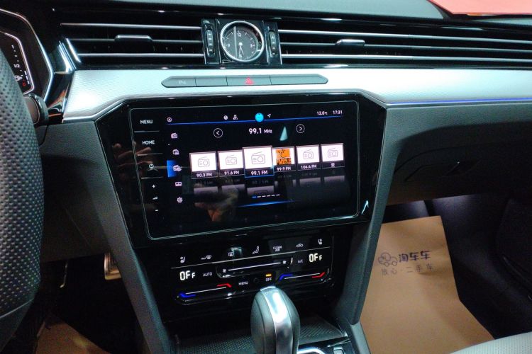 大众 迈腾 2023款 200万辆纪念版 330TSI DSG豪华型局部细节16