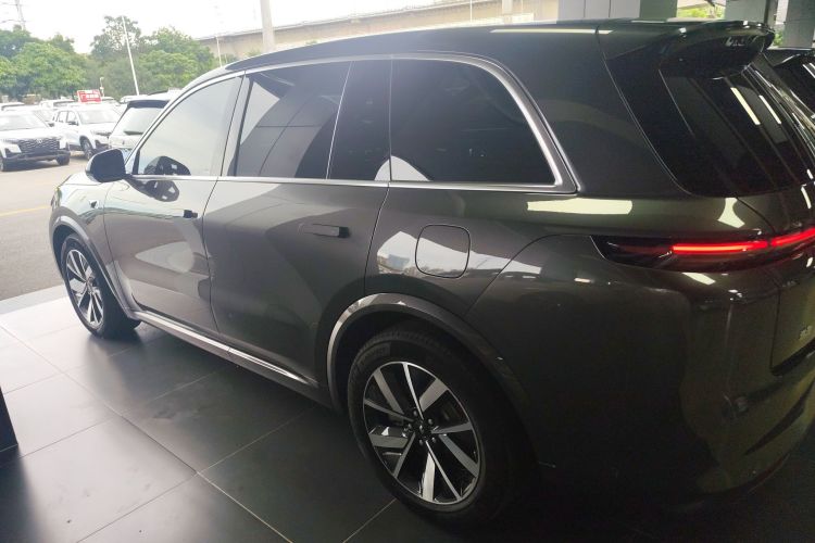 理想汽车 理想L8 2023款 Pro车身外观4