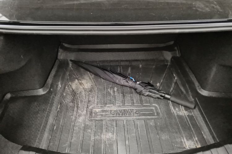 宝马3系 2024款 325i M运动曜夜套装局部细节23