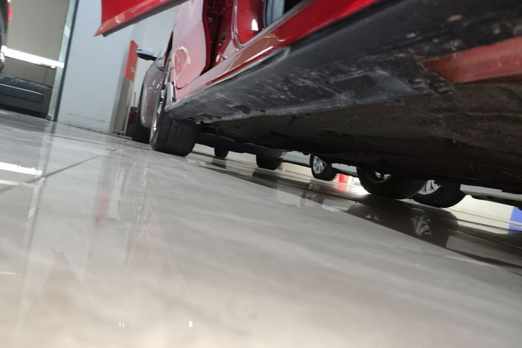 本田 思域 2021款 HATCHBACK 220TURBO CVT新锐控局部细节9001