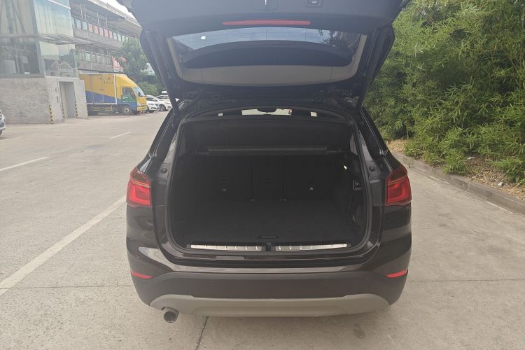 宝马X1 2016款 sDrive18Li 尊享型中控内饰23