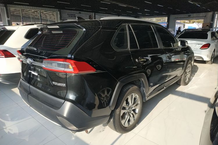 丰田 威兰达 2022款 2.0L CVT两驱豪华PLUS版车身外观7