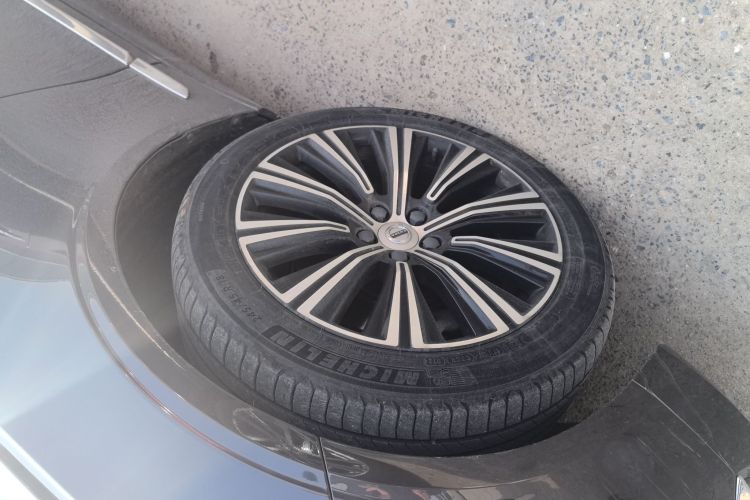 沃尔沃S90 2021款 B5 智逸豪华版车身外观6002