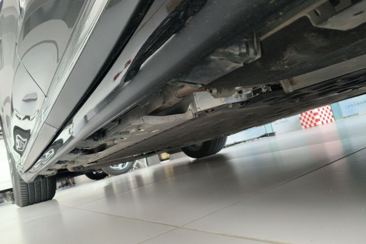 鸿蒙智行 智界R7 2025款 增程 251km Max局部细节9002