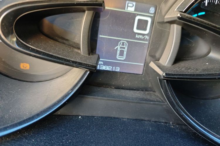 东风风神AX7 2015款 2.0L 自动智逸型中控内饰15