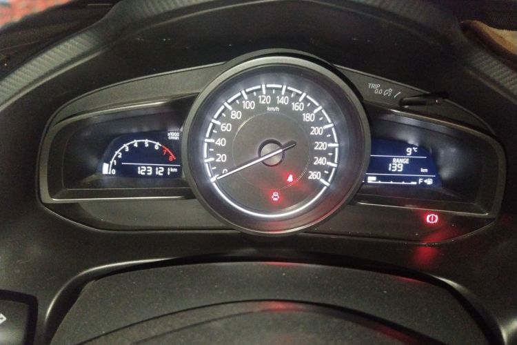 马自达3 昂克赛拉 2017款 三厢 1.5L 手动舒适型 国V中控内饰14