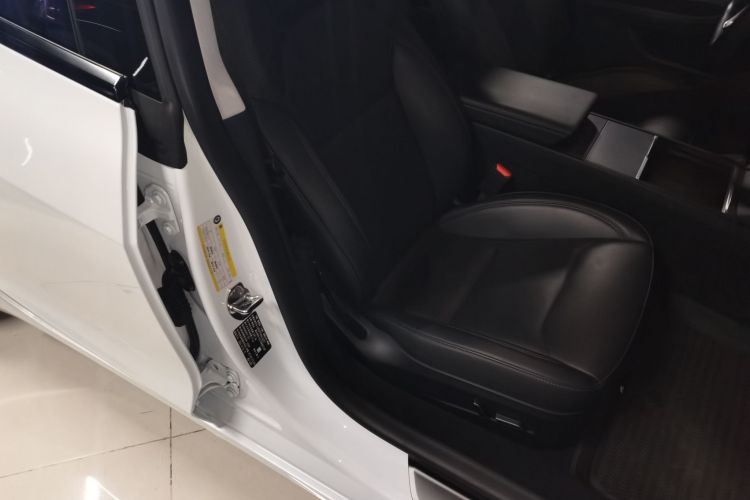 特斯拉 Model 3 2023款 后轮驱动版局部细节41