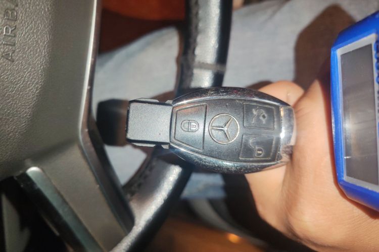 奔驰R级 2010款 R 350 L 4MATIC中控内饰7001