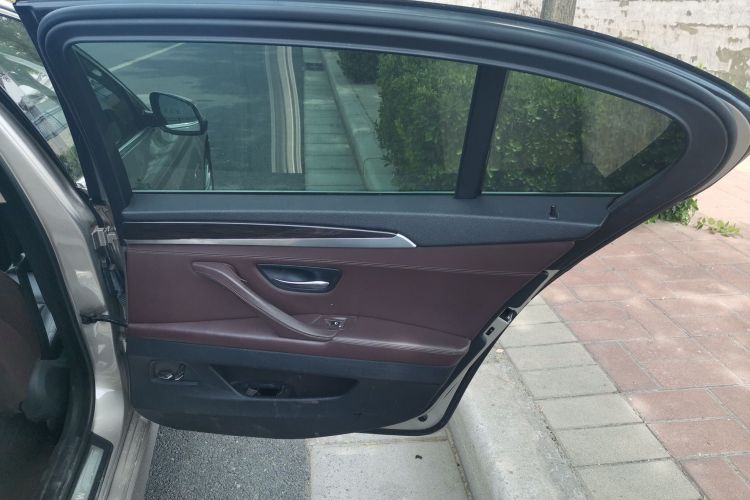 宝马5系 2014款 525Li 豪华设计套装中控内饰7006