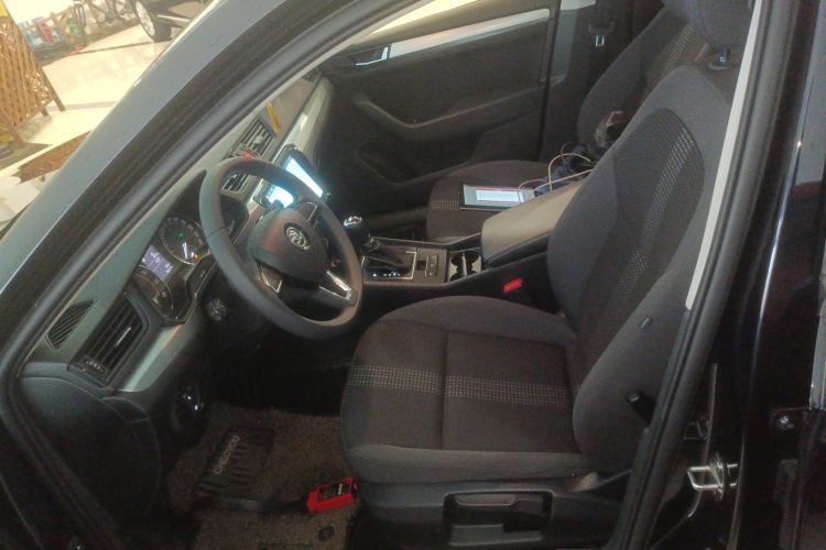 斯柯达 速派 2016款 TSI280 DSG前行版中控内饰20