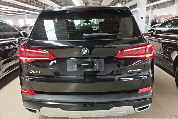 宝马X5(进口) 2019款 xDrive30i X设计套装车身外观6