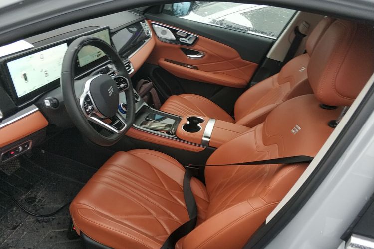 捷途山海L7 2024款 1.5T 120km ULTRA 7座中控内饰19