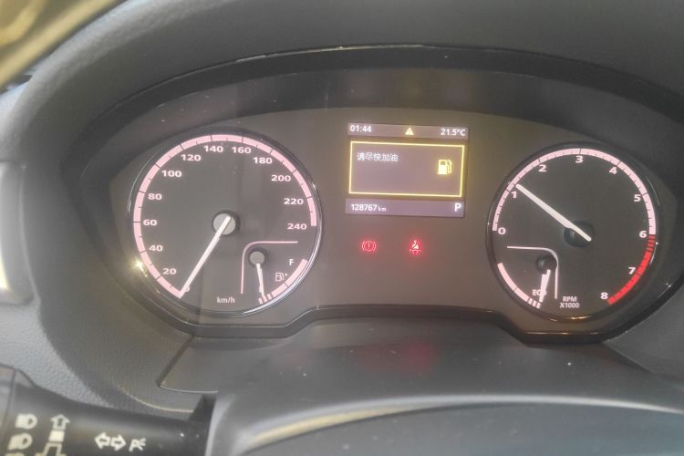 观致3 2016款 都市SUV 1.6T 自动致悦型中控内饰15