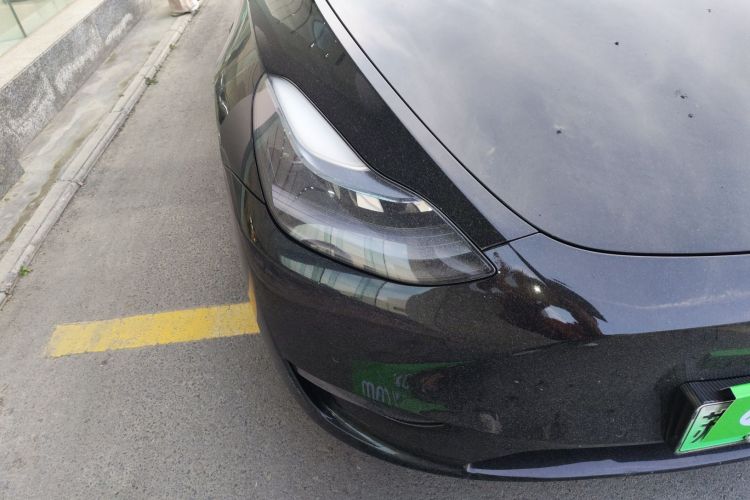 特斯拉 Model Y 2022款 改款 长续航全轮驱动版车身外观8