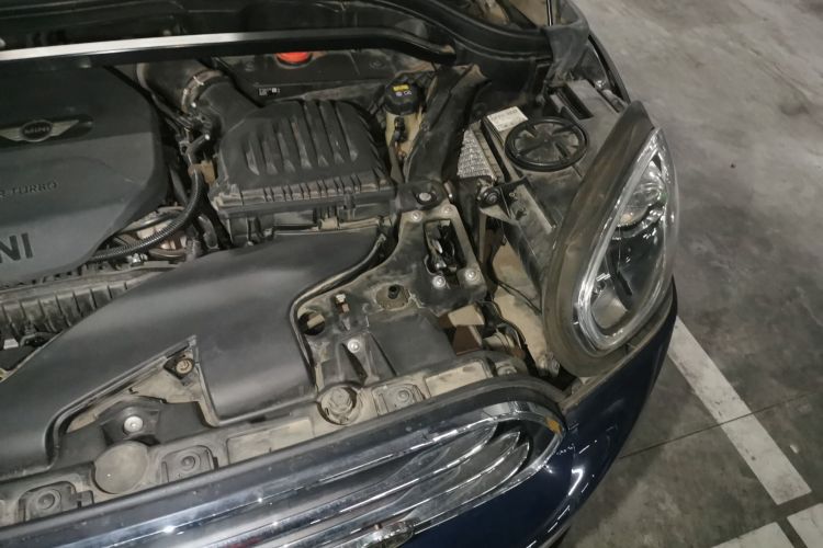 MINI Countryman 2018款 1.5T COOPER 艺术家局部细节9007