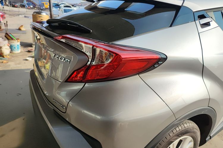 丰田 奕泽IZOA 2021款 双擎 2.0L 奕享版车身外观9