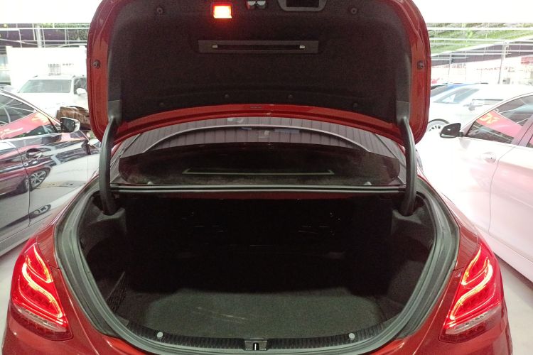 奔驰C级 2018款 C 200 L 运动版机舱底盘23