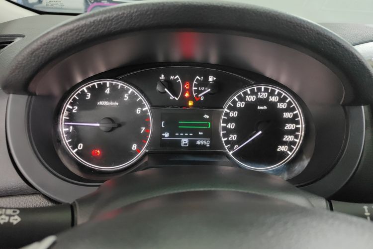 日产 骐达TIIDA 2021款 1.6L CVT酷动版中控内饰14