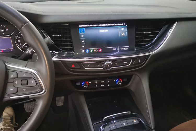 别克 君威 2023款 552T 智享型中控内饰16