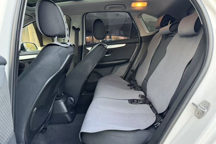 宝马2系旅行车 2016款 218i 时尚型中控内饰21